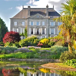 Chateau De La Foltiere Bed & Breakfast