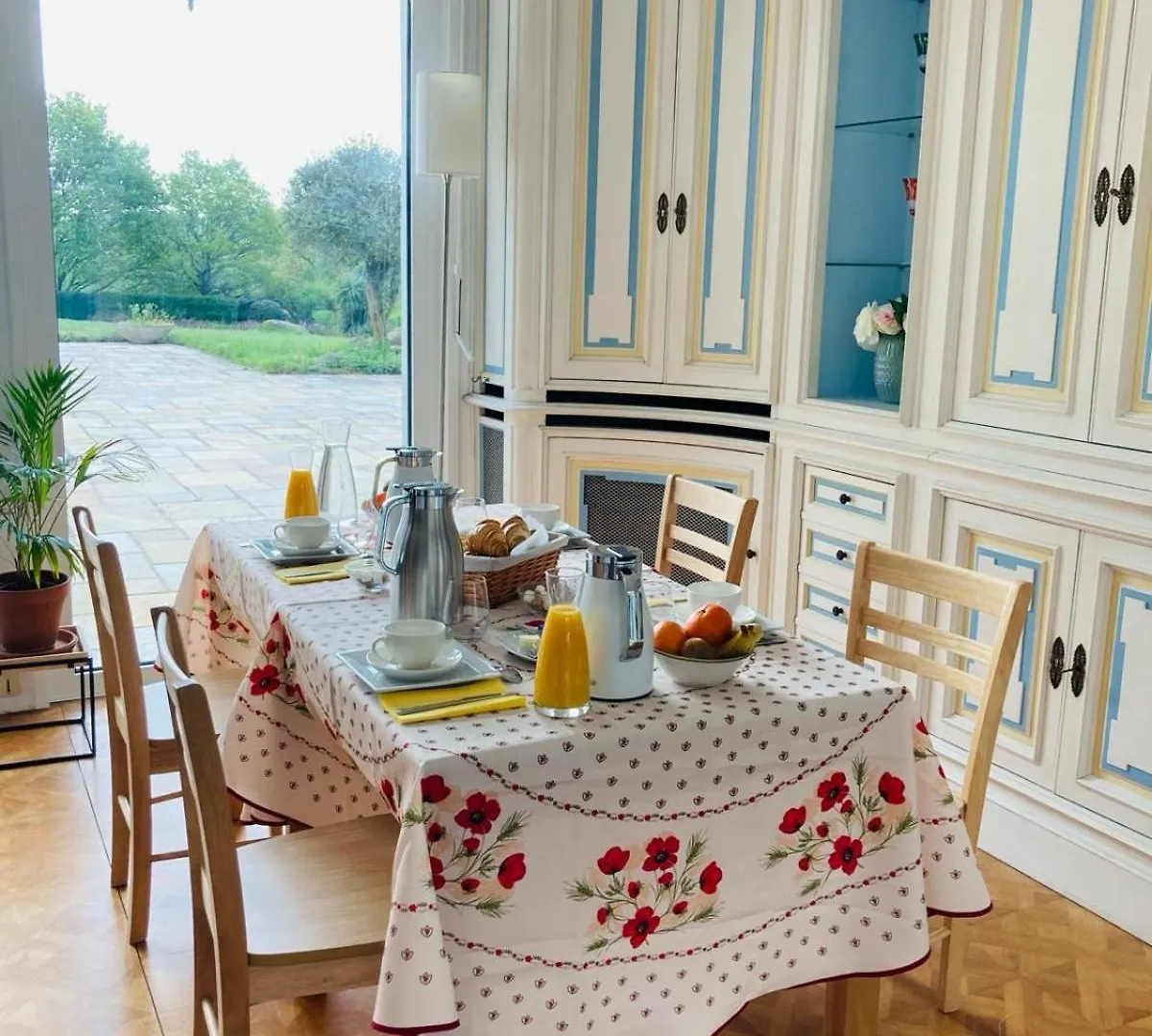 Bed and Breakfast Domaine De La Chesnaie Josselin